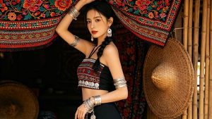 How to integrate boho ethnic bracelets into your everyday look